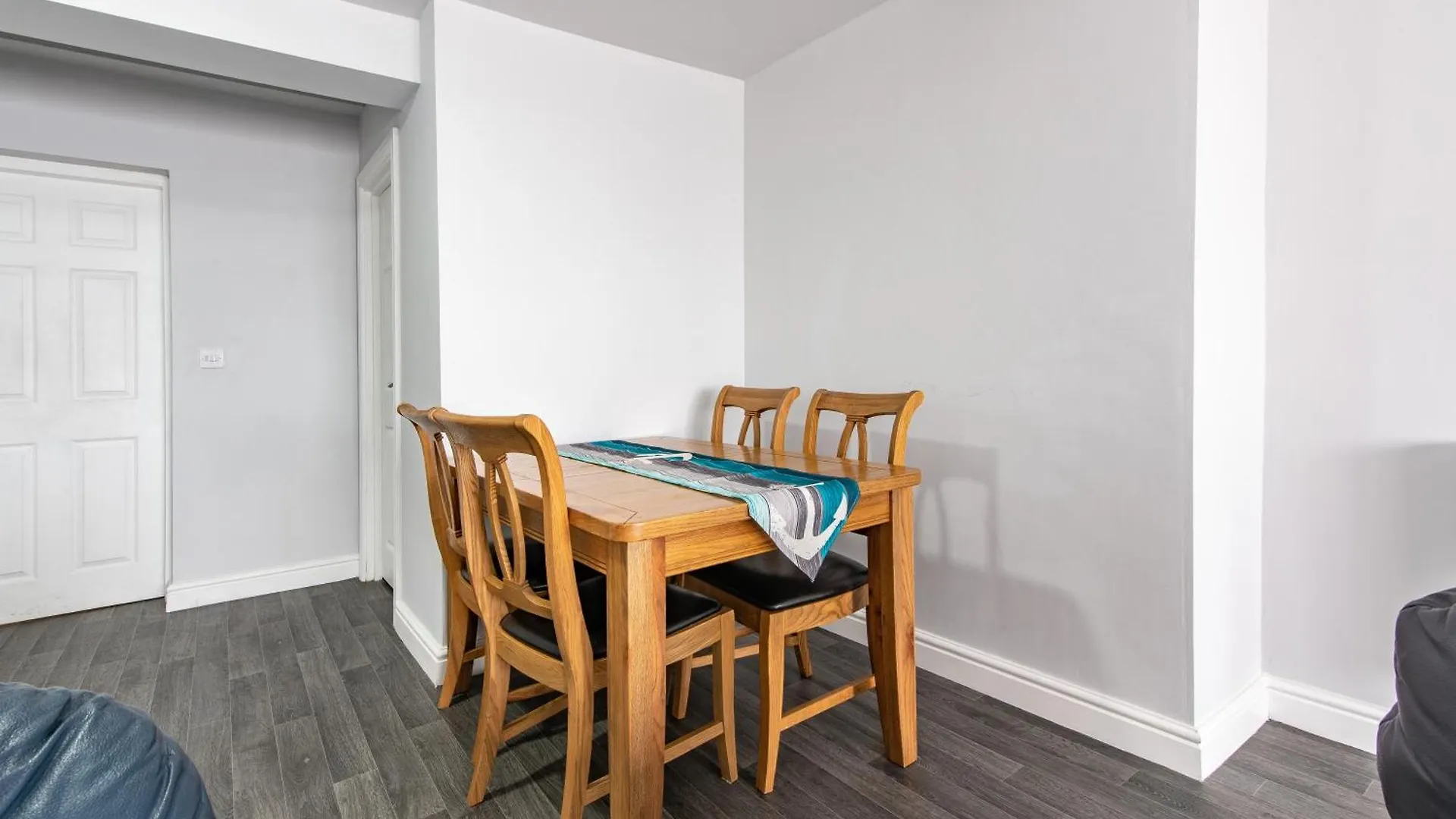 Maritime House Two - 4Br Sleeps 10 Near City Centre Kingston upon Hull